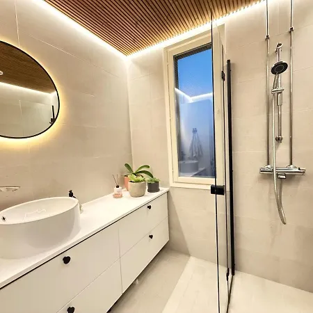 101 M2 Bright Four-room Near The Center アパート オウル