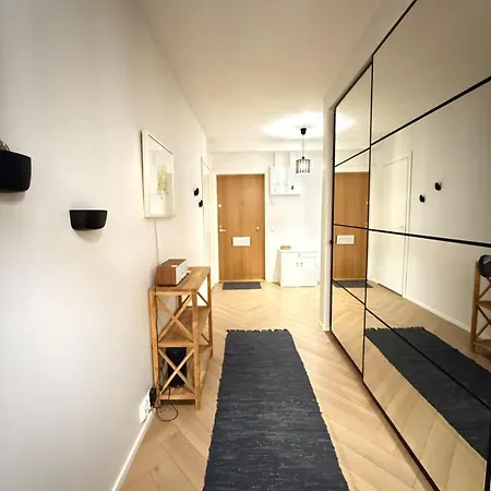 アパート 101 M2 Bright Four-room Near The Center *